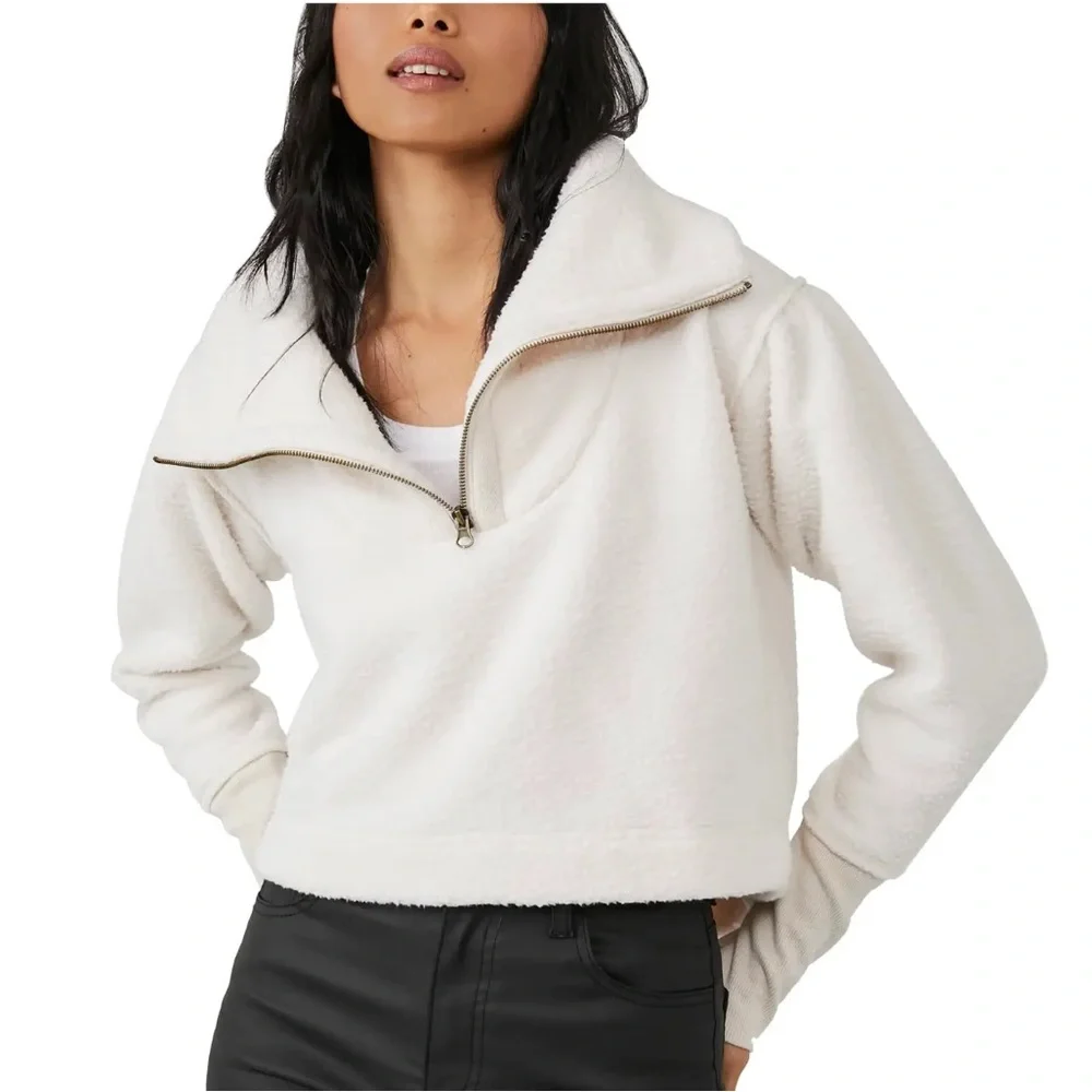 Free People Poppy Fleece Cropped Pullover Sweater in Champagne Dreams